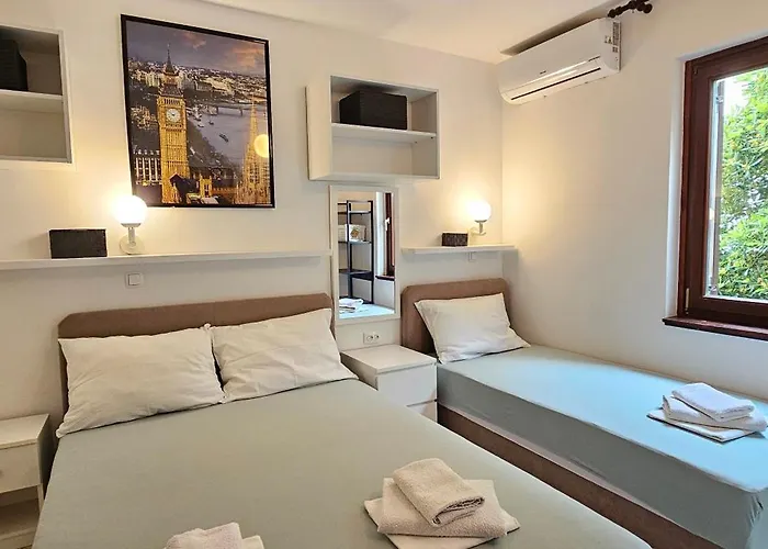 Apartment Mirna